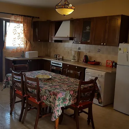 Dionysia Apartment *